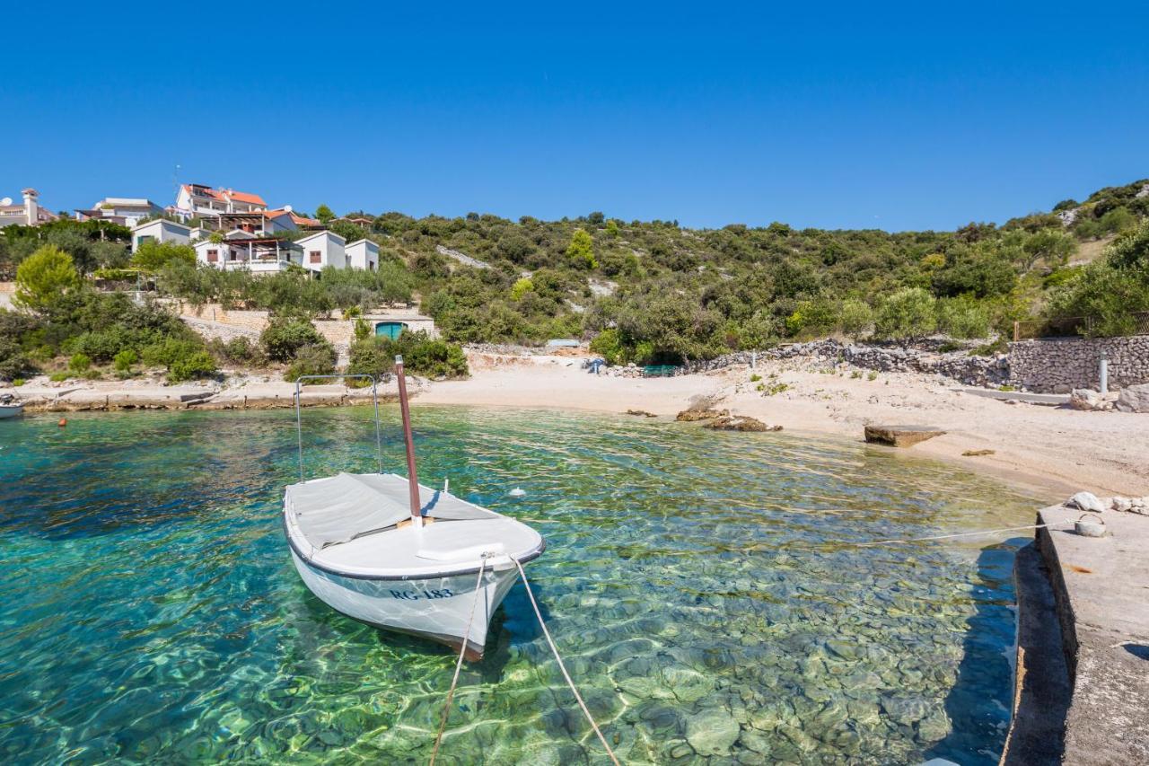 Apartments Bose Kanica On The Sea Севид Екстериор снимка