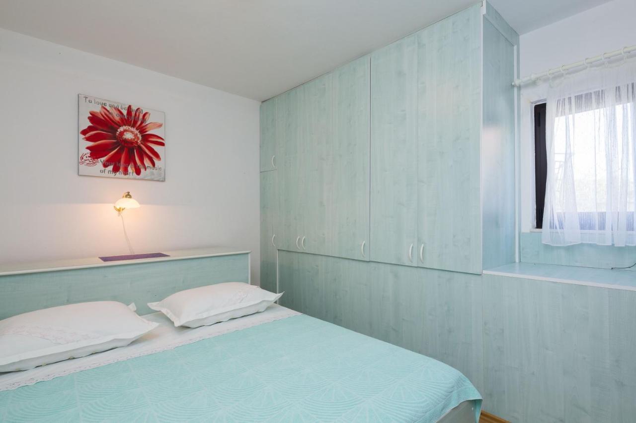 Apartments Bose Kanica On The Sea Севид Екстериор снимка
