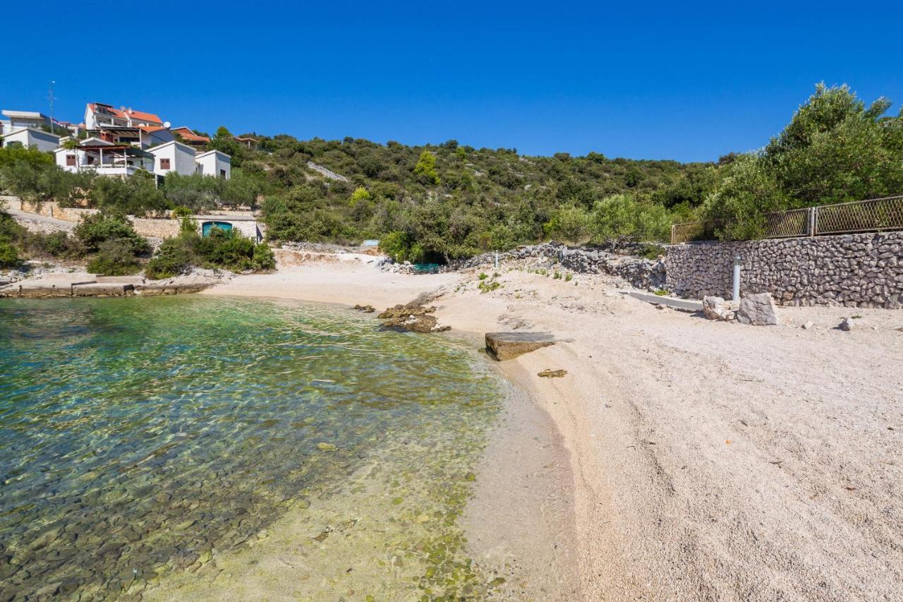 Apartments Bose Kanica On The Sea Севид Екстериор снимка