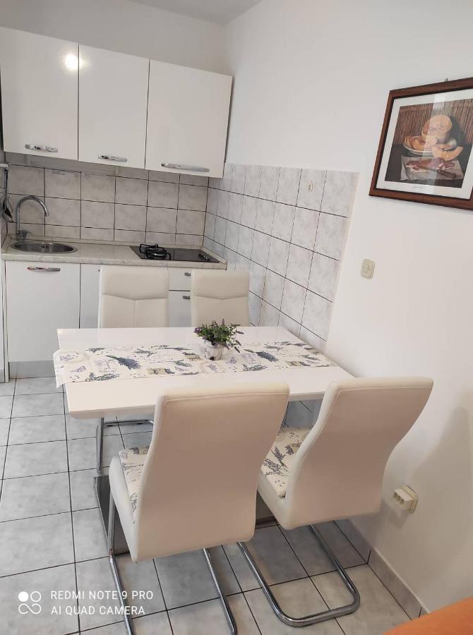 Apartments Bose Kanica On The Sea Севид Екстериор снимка