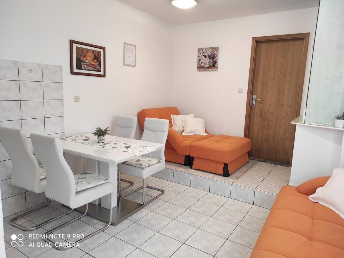 Apartments Bose Kanica On The Sea Севид Екстериор снимка